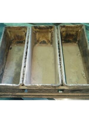 Bo3 3 Division Bread Pans Preowned/ Second Hand/ Used Sh-458